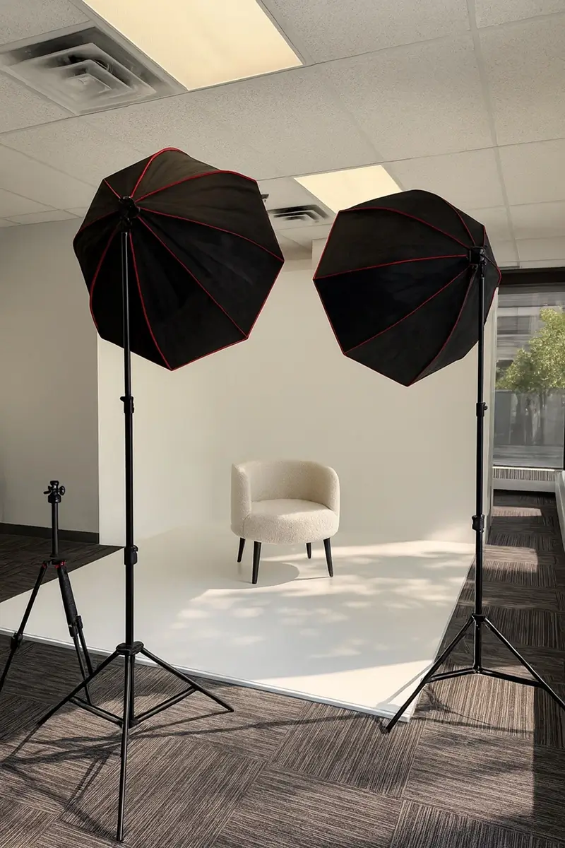 D'LUXE AGENCY CORP.